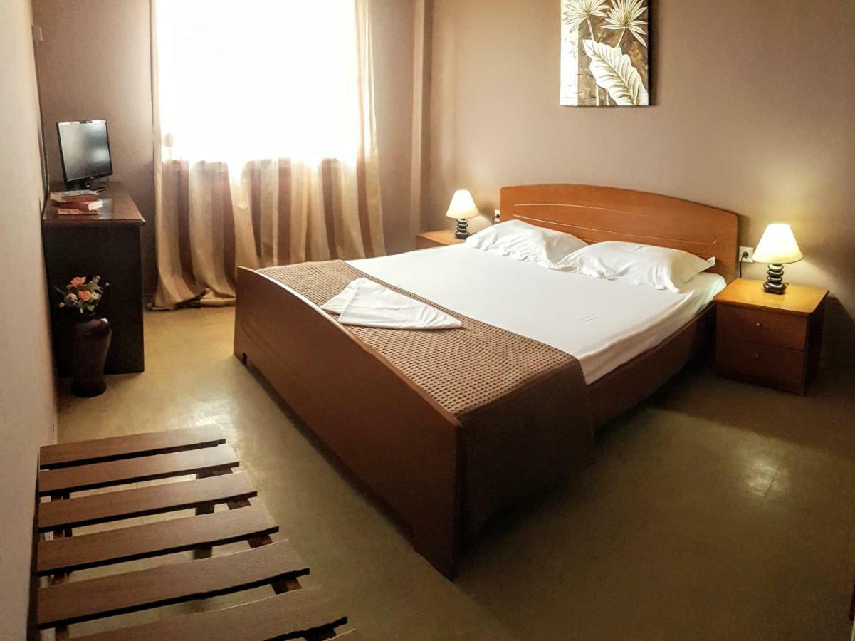 カヴァラ Haus Elenaアパートホテル エクステリア 写真